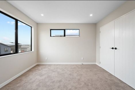 Photo of property in 21 Pohewa Road, Silverdale, 0932