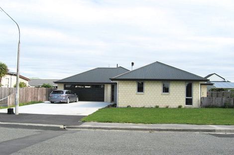 Photo of property in 21 Cridland Street West, Kaiapoi, 7630