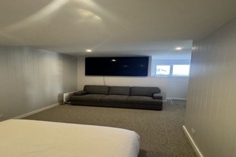 Photo of property in 174 Nevay Road, Karaka Bays, Wellington, 6022