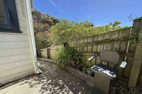 Photo of property in 61 Rolleston Street, Mount Cook, Wellington, 6021