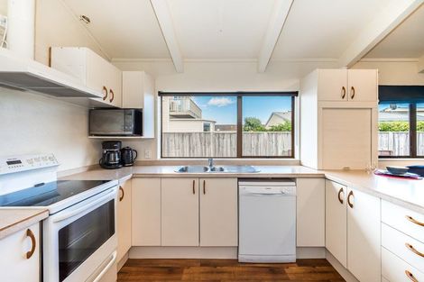 Photo of property in 202 Manly Street, Paraparaumu Beach, Paraparaumu, 5032