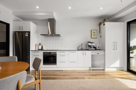 Photo of property in 210/2u Onepu Road, Kilbirnie, Wellington, 6022