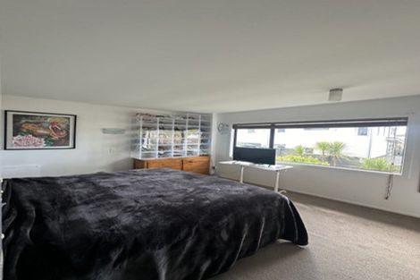 Photo of property in 46 Masterton Road, Rothesay Bay, Auckland, 0630