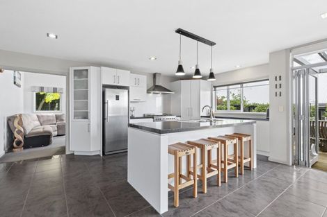 Photo of property in 11 Ridge View Crescent, Pukekohe, 2120
