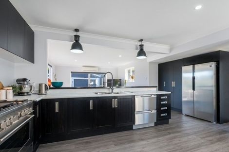 Photo of property in 12 Christchurch Crescent, Kelson, Lower Hutt, 5010