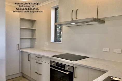 Photo of property in 2d/4 Sunnynook Road, Sunnynook, Auckland, 0620