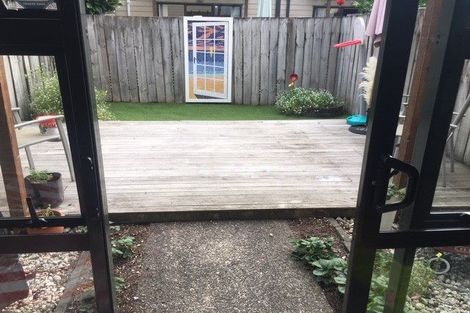 Photo of property in 7/17 Harbour View Road, Te Atatu Peninsula, Auckland, 0610