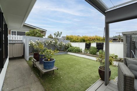 Photo of property in 14 Ronald Woolf Place, Churton Park, Wellington, 6037