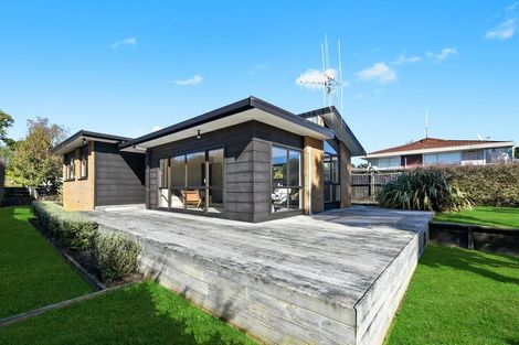 Photo of property in 4 Leonard Place, Dinsdale, Hamilton, 3204