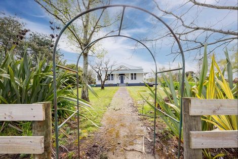 Photo of property in 16 Tamumu Road, Waipawa, 4210