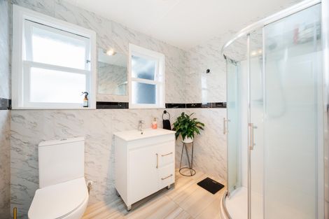 Photo of property in 104 Clyde Crescent, Roslyn, Palmerston North, 4414