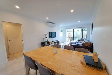 Photo of property in 10d Titoki Street, Te Atatu Peninsula, Auckland, 0610