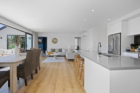 Photo of property in 18 Karere Avenue, Marshland, Christchurch, 8083