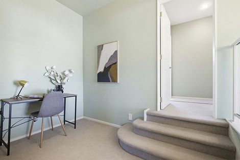 Photo of property in 17 Landsdowne Terrace, Karori, Wellington, 6012