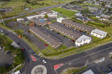 Photo of property in 4 Henwood Road, Mangere East, Auckland, 2024