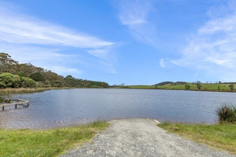 Photo of property in 856 Ocean View Road, Te Arai, Wellsford, 0975