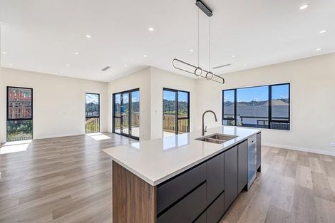 Photo of property in 13 Katote Avenue, Swanson, 0614