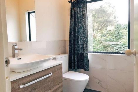 Photo of property in 35 Park Road, Titirangi, Auckland, 0604