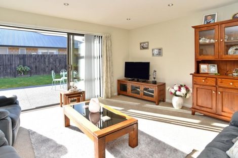 Photo of property in 32 Kotare Avenue, Rangiora, 7400