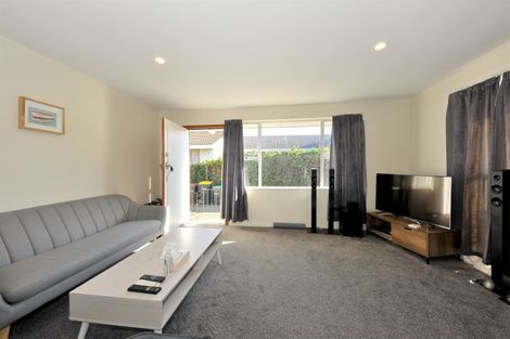 Photo of property in 2/94 Peverel Street, Riccarton, Christchurch, 8041