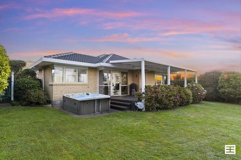 Photo of property in 3 Ridgemount Terrace, Welcome Bay, Tauranga, 3112