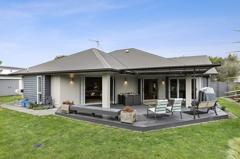 Photo of property in 25 Madison Street, Cambridge, 3434