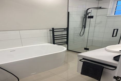 Photo of property in 29 Padnell Crescent, Paparangi, Wellington, 6037