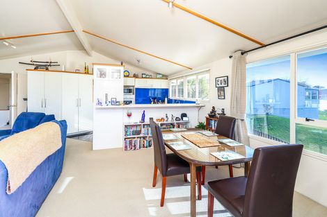 Photo of property in 80h Tirimoana Road, Te Atatu South, Auckland, 0602