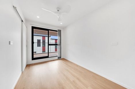 Photo of property in 2- 4 Alston Avenue, Kelston, Auckland, 0602