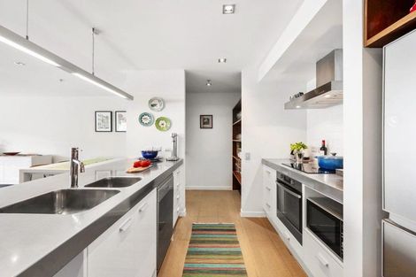 Photo of property in Piermont Apartments, 6e/82 Cable Street, Te Aro, Wellington, 6011