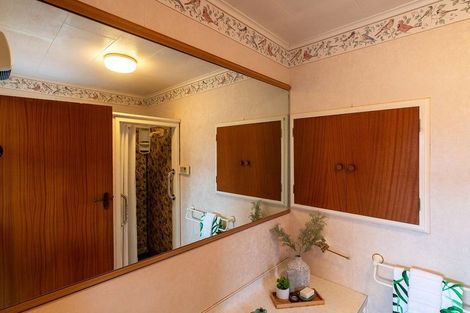 Photo of property in 15 Olive Terrace, Paraparaumu Beach, Paraparaumu, 5032