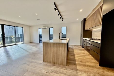 Photo of property in 77c Schoolside Road, Kumeu, 0810