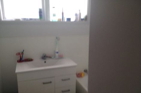 Photo of property in 120 Sunset Road, Unsworth Heights, Auckland, 0632