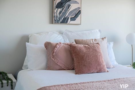 Photo of property in 130 Amesbury Drive, Churton Park, Wellington, 6037