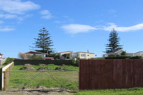 Photo of property in 10 Hall Street, Foxton, 4814