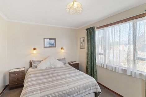 Photo of property in 5 Bideford Place, Dallington, Christchurch, 8061