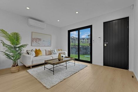 Photo of property in 2d Gordon Stanley Drive, Massey, Auckland, 0614