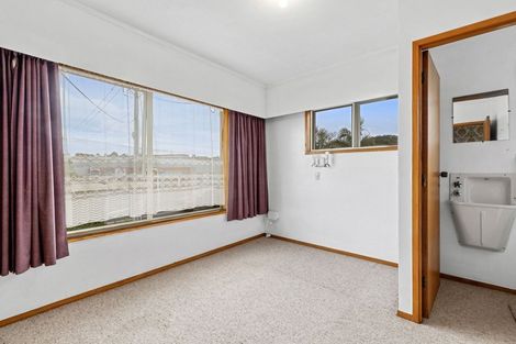 Photo of property in 63 Red Beach Road, Red Beach, 0932