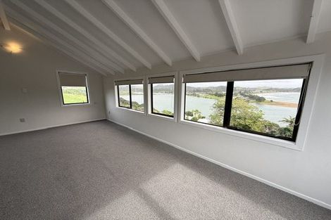 Photo of property in 5 Bush Point Road, Cable Bay, 0420