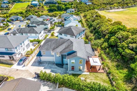 Photo of property in 6 Kahu Close, Orewa, 0931