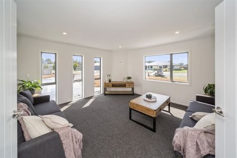 Photo of property in 7 Mercade Close, Stratford, 4332