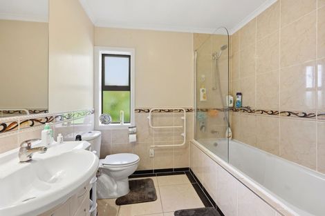 Photo of property in 118 Huntington Drive, Huntington Park, Auckland, 2013
