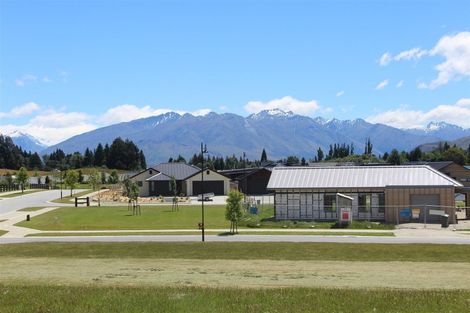 Photo of property in 13 Deans Drive, Wanaka, 9305