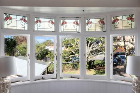 Photo of property in 2 Glade Place, Birkenhead, Auckland, 0626