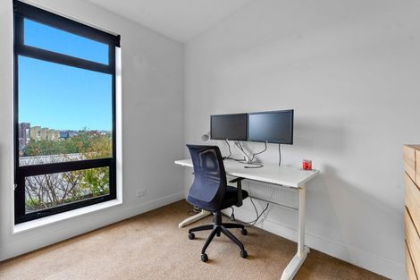 Photo of property in 206 Hobsonville Point Road, Hobsonville, Auckland, 0616