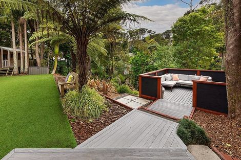 Photo of property in 11a Woodfern Crescent, Titirangi, Auckland, 0604