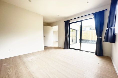 Photo of property in 9a Ussher Place, Pakuranga Heights, Auckland, 2010