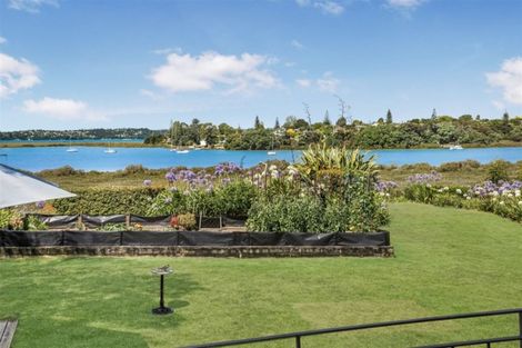 Photo of property in 25 Realm Place, Massey, Auckland, 0614