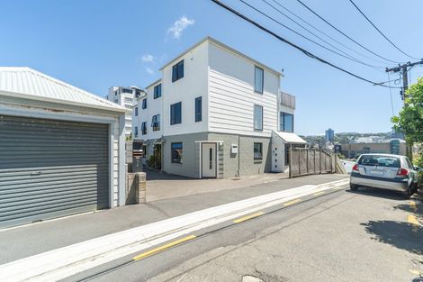 Photo of property in 2u9 Hood Street, Mount Victoria, Wellington, 6011
