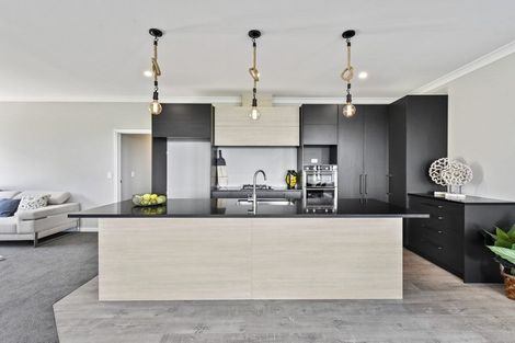 Photo of property in 135 Isabella Drive, Pukekohe, 2120